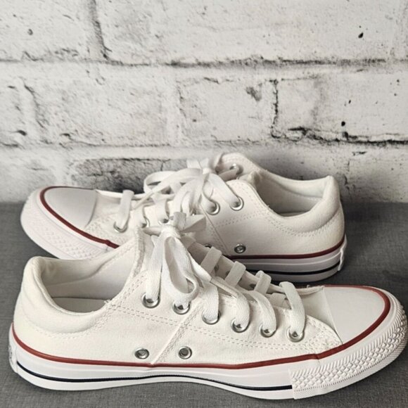 Chuck Taylor All Star Madison Mid True Faves low cut black / white sneaker - Picture 5 of 9